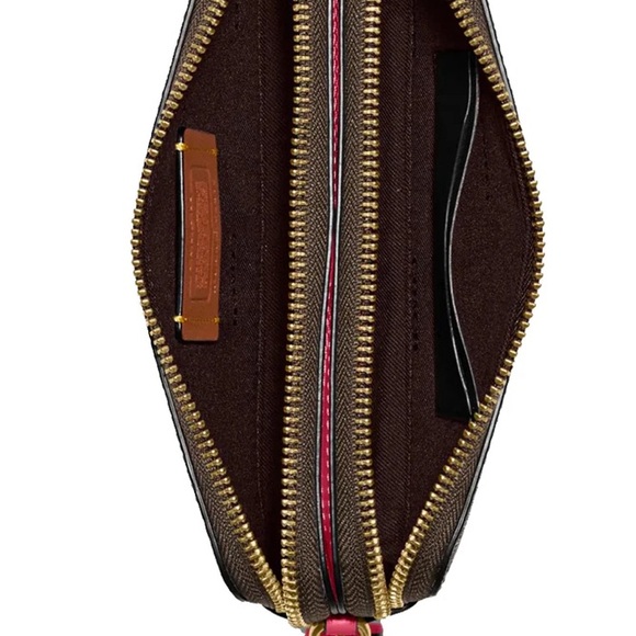 Coach Xbody Horse & Carriage Print Bag can be worn 2 ways L:7.5" W:1.75" H:4" - Picture 3 of 3